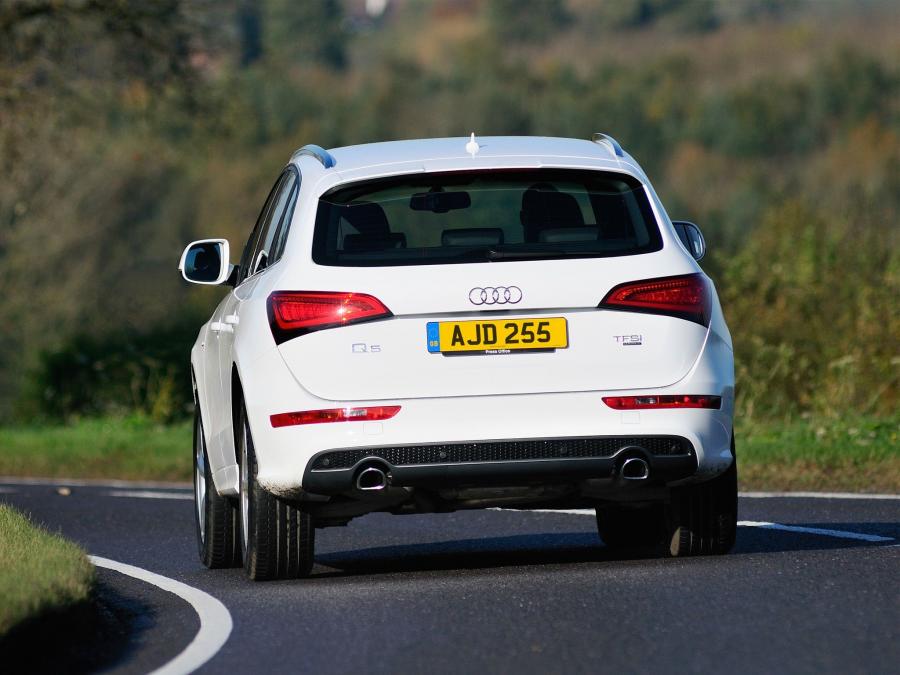 Audi Q5 TFSI Quattro S-Line (8R) 2012 года  (UK) (фото 2 из 7)